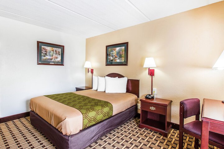 Room 13 of 24