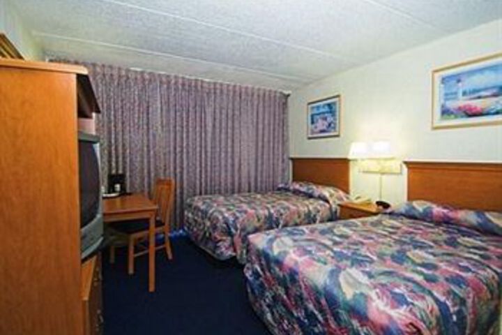 Budgetel Inn & Suites