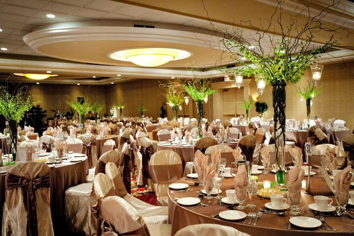 Ballroom/Hall 59 of 72