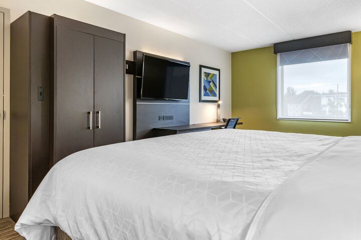 Room 15 of 24