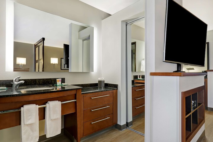 Hyatt Place San Antonio–North / Stone Oak