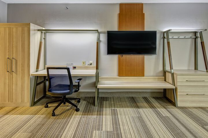 Room 21 of 45