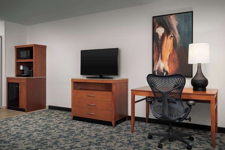 Room 5 of 18