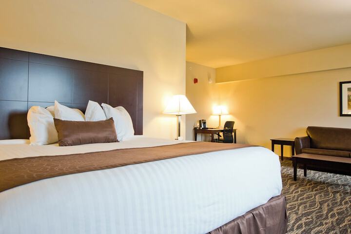 Cobblestone Inn & Suites - Boone