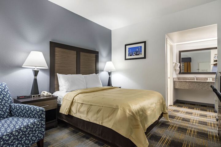 Room 22 of 28