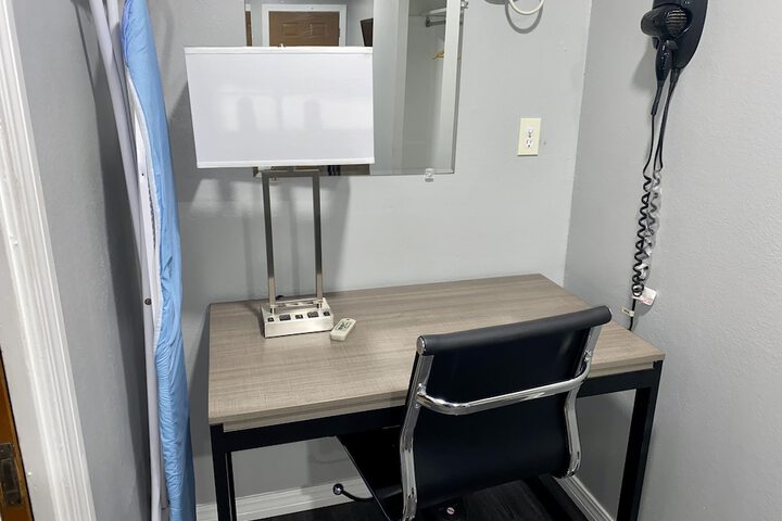 Budget Host Inn