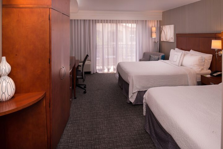 Room 21 of 36