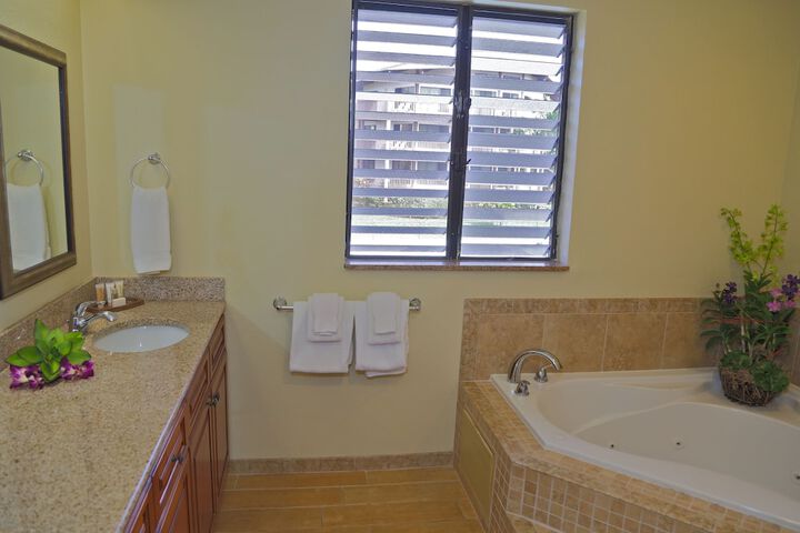 Room 40 of 82