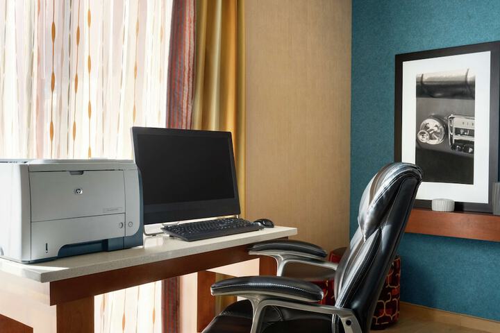 Business Center 22 of 22