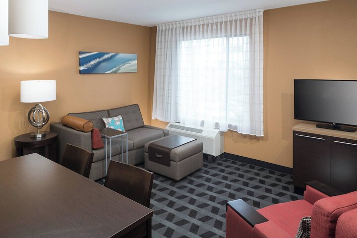 Room 16 of 34