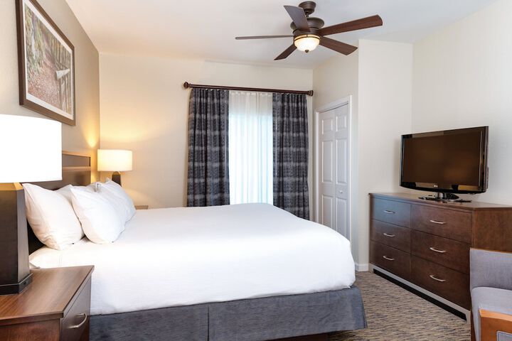 Room 18 of 36