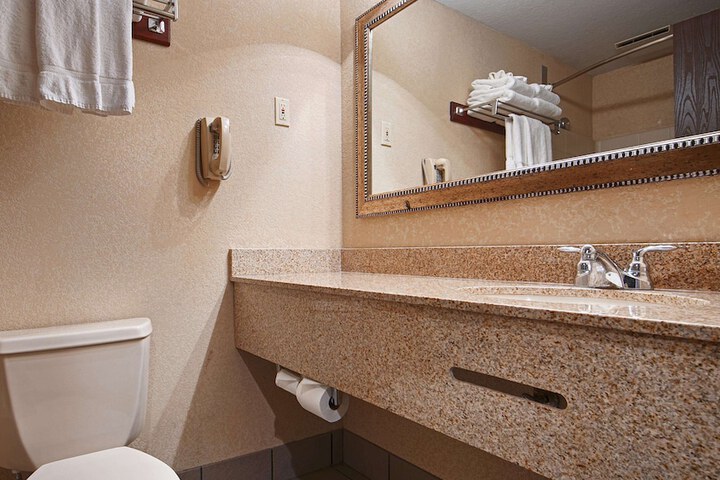 Best Western Plus Rama Inn