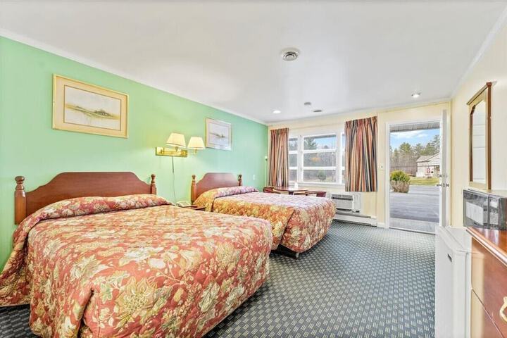 Room 18 of 18