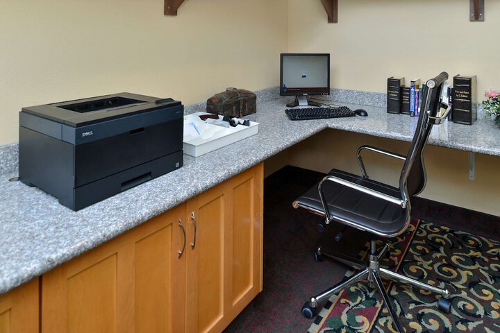 Business Center 66 of 74