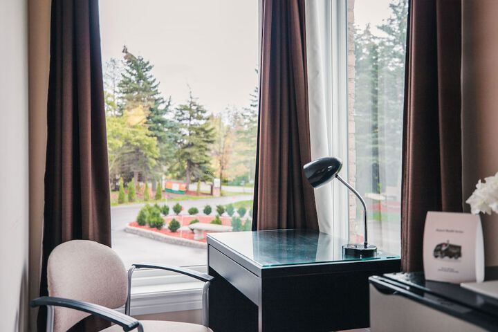 Room 4 of 55