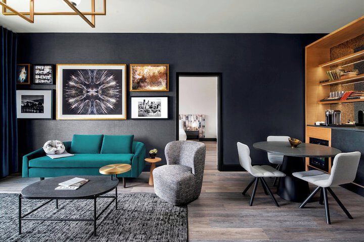 The Oaklander Hotel Autograph Collection