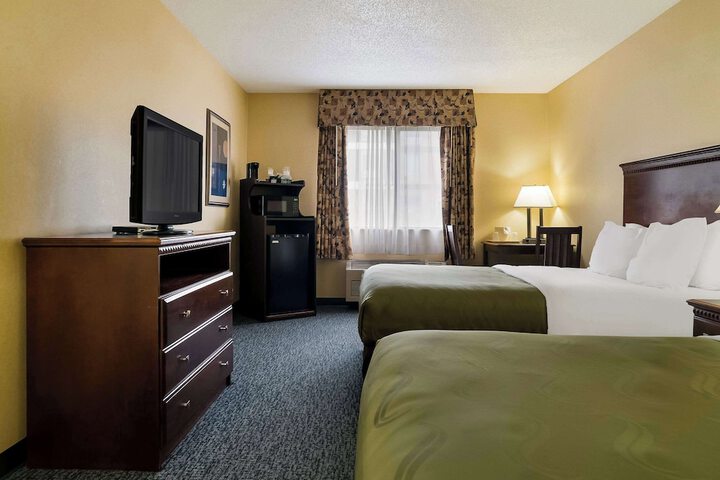Room 17 of 35