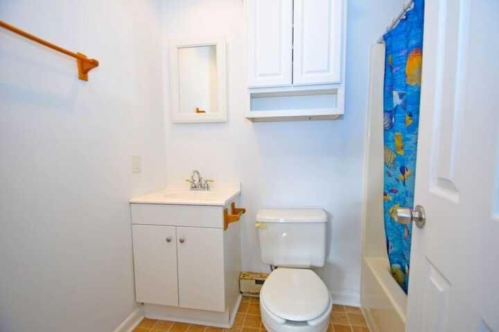 Room 6 of 19