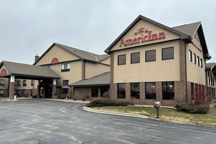Hotel 2 of 50