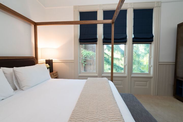 Room 28 of 52
