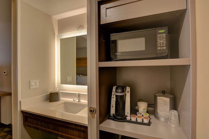 Holiday Inn Salem by IHG
