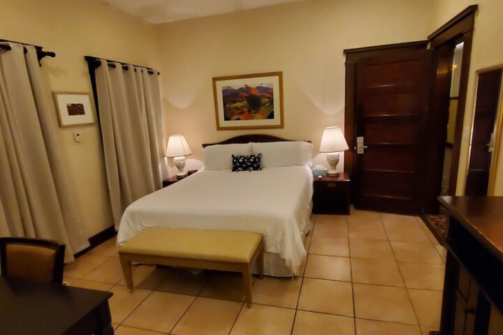 Room 16 of 27