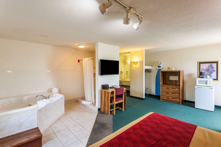 Room 47 of 74