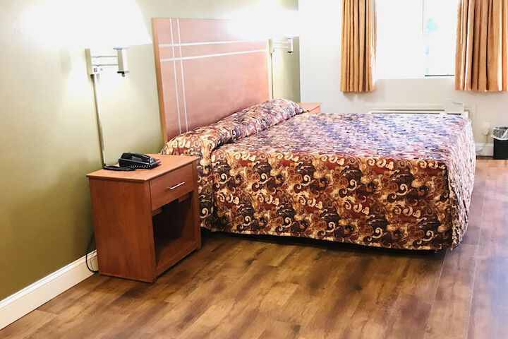 Room 49 of 64
