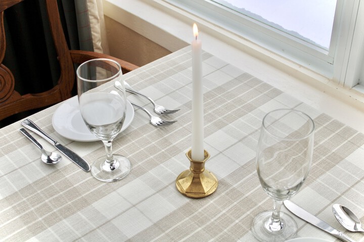 Dining 42 of 46