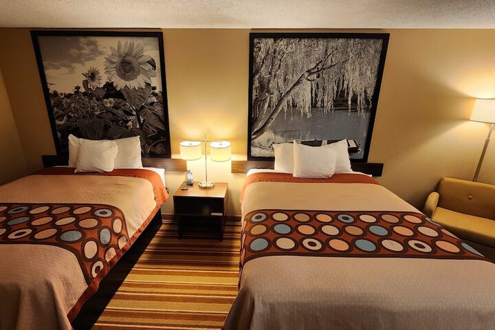 Room 16 of 42