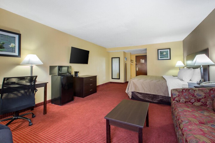 Room 22 of 40