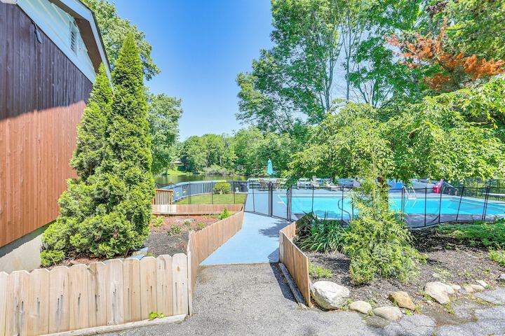 Pet-friendly Vacation Rental w / Lake Access