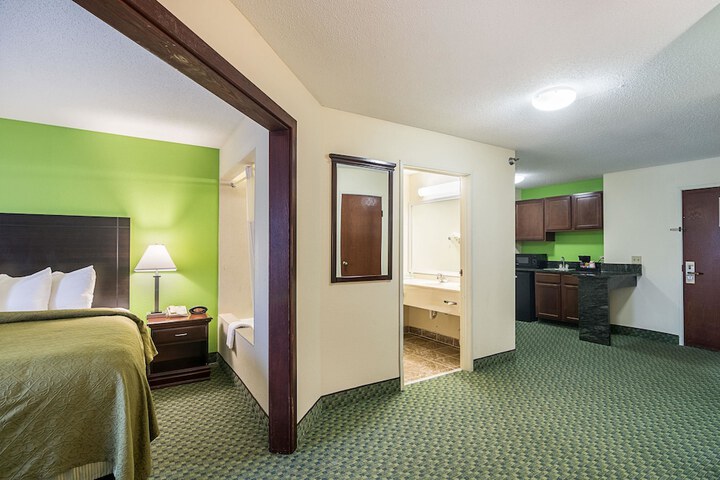 Room 28 of 42