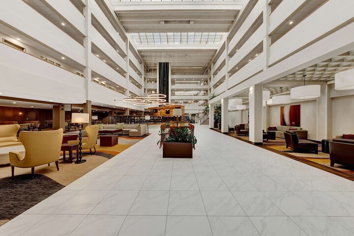 Embassy Suites by Hilton Milwaukee Brookfield