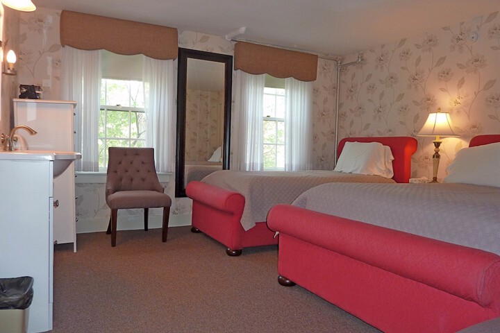 Room 65 of 104