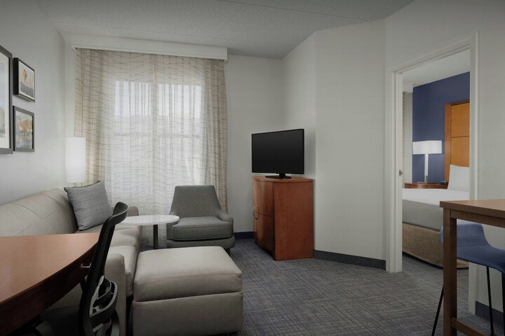 Room 25 of 48