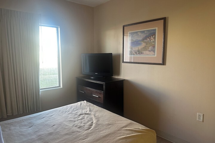 Room 30 of 41