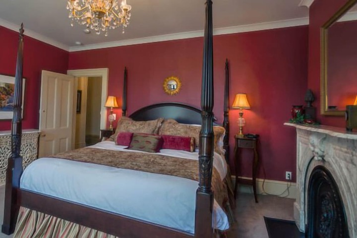 The Woodview Inn