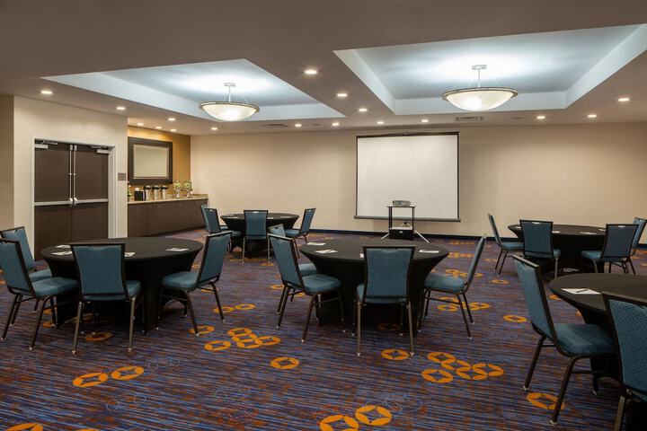 Courtyard Miami in Coral Gables by Marriott