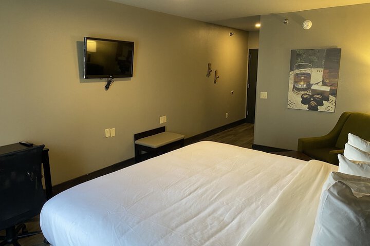 Room 34 of 98
