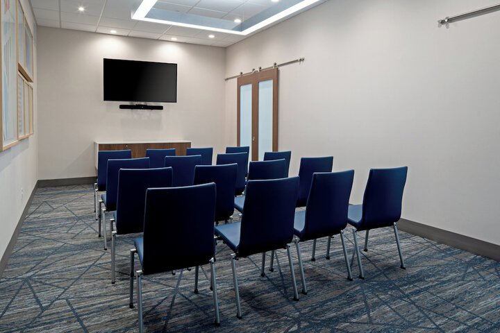 Holiday Inn Express and Suites Hollister by IHG