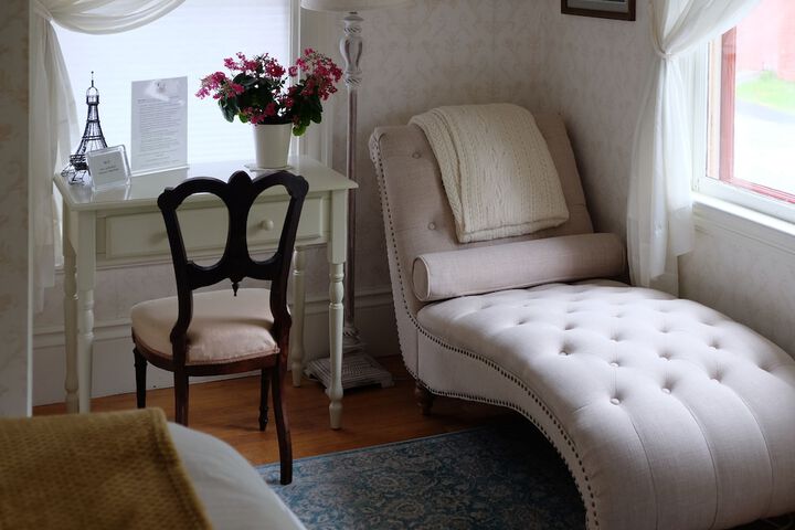Room 16 of 34