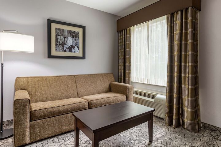 Room 12 of 30