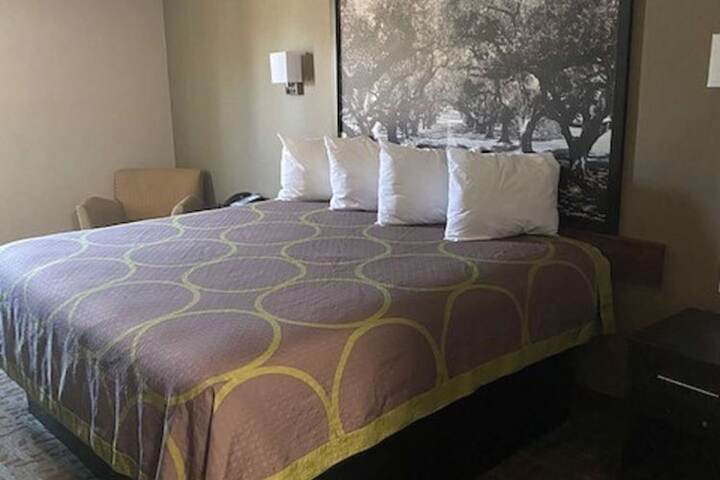 Room 22 of 30