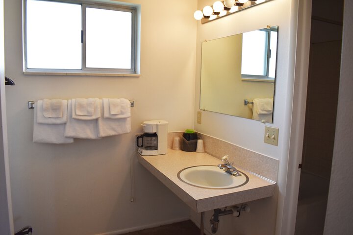 Room 10 of 11