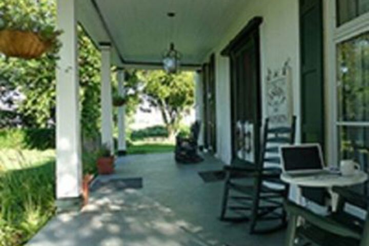 Stoltzfus Bed & Breakfast