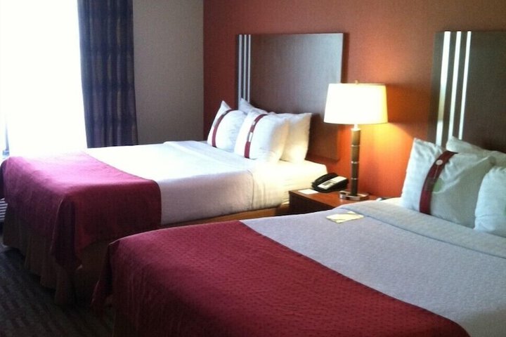 Room 19 of 37