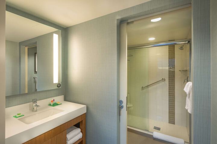Room 21 of 49