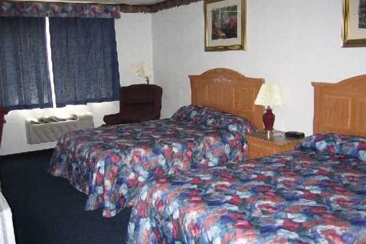 Room 13 of 30