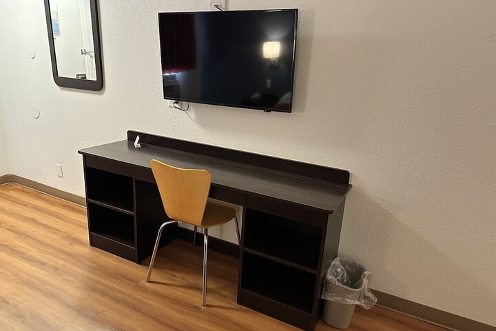 Room 14 of 21